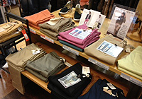 素材感を楽しむ大人のカラーパンツ入荷!